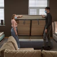 Associer style et praticité avec un lit coffre tendance