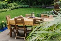 Mobilier d&rsquo;extérieur : le guide pour investir dans une table de jardin de qualité