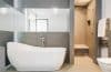 Petite vs grande salle de bain : bien choisir ses équipements