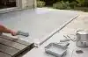 Peindre une terrasse en bois, en béton ou en dalles : la méthode